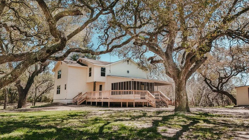 200 Weitz Rd Inez TX 77968 Featured Image