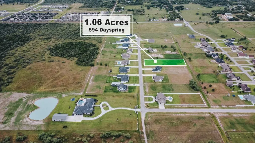 594 Dayspring Victoria TX 77904 Featured Image
