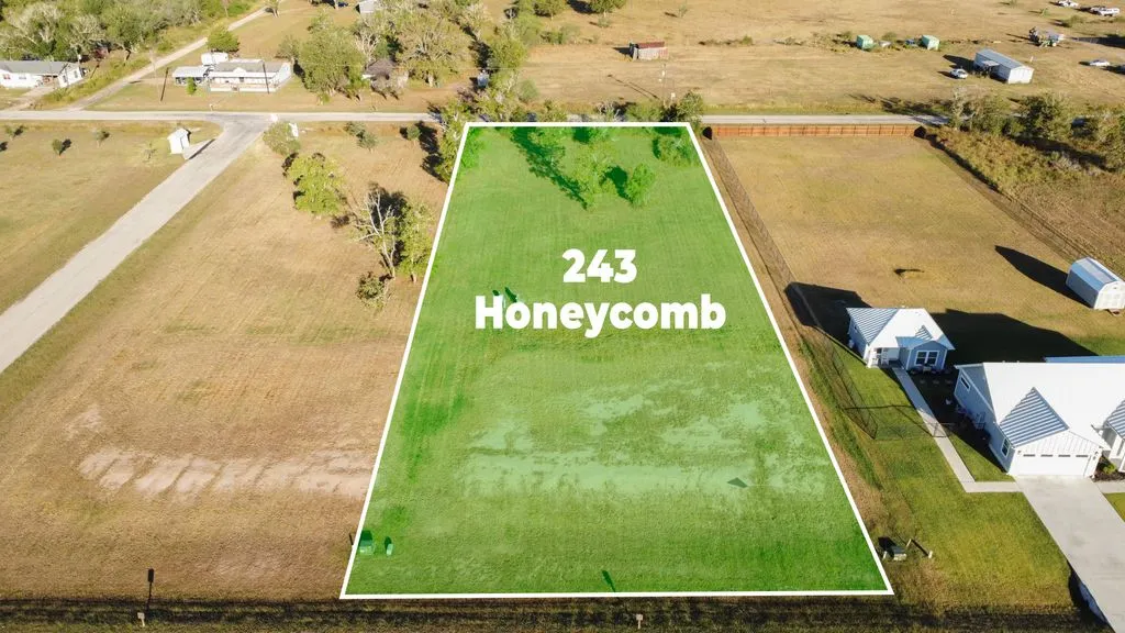 243 Honeycomb Victoria TX 77904 Featured Image