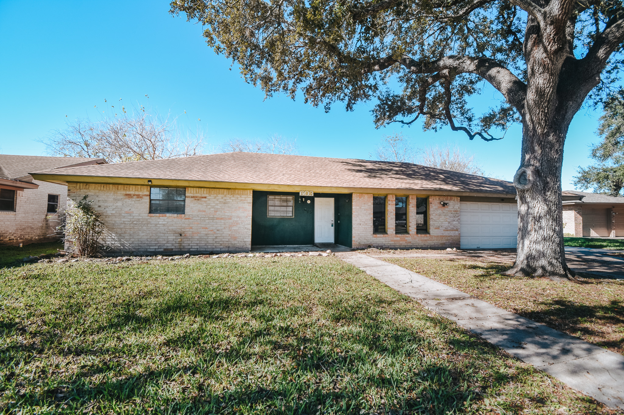 603 Maplewood Victoria TX 77901 Featured Image